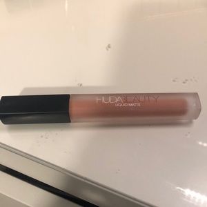HUDA BEAUTY Makeup - Liquid lipstick HUDA BEAUTY Makeup - Liquid lipstick